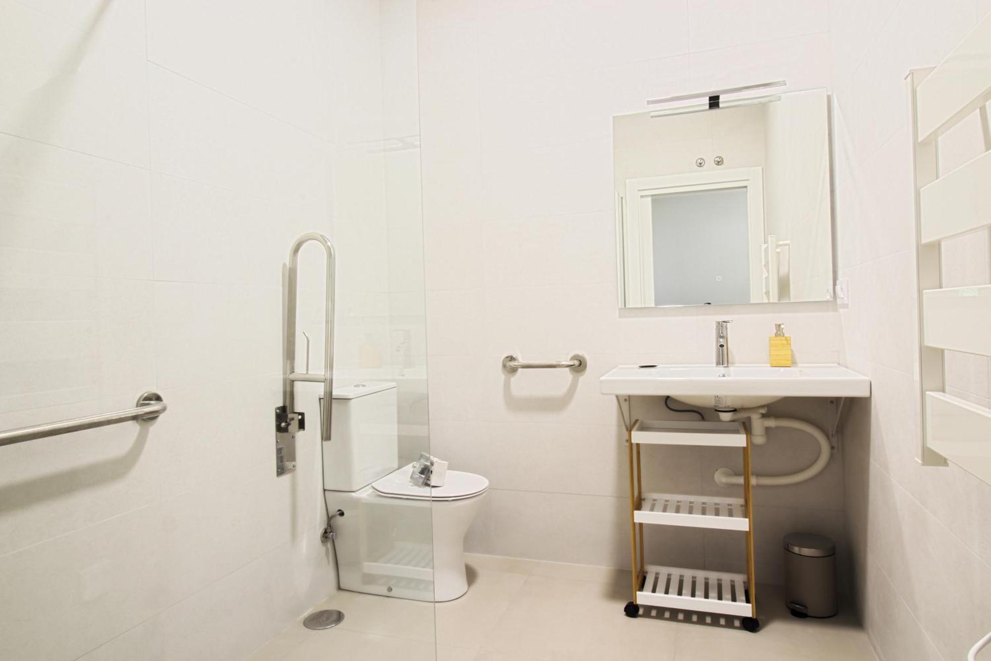 Apartamentos Costa Meron San Vicente De La Barquera Eksteriør billede