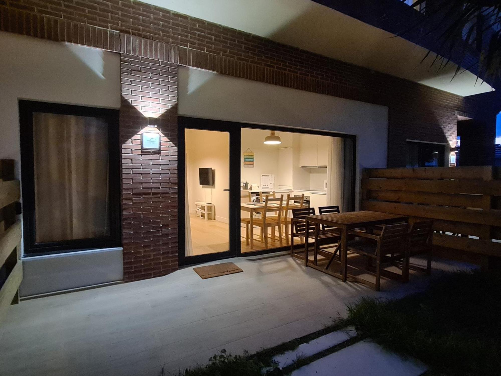 Apartamentos Costa Meron San Vicente De La Barquera Eksteriør billede